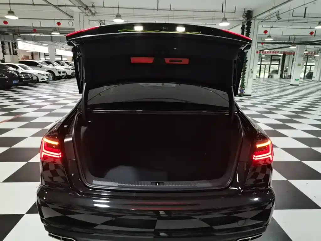 Audi A6L 2018 — фото 19