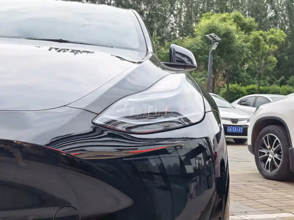 Tesla Model Y 2022 — фото 17