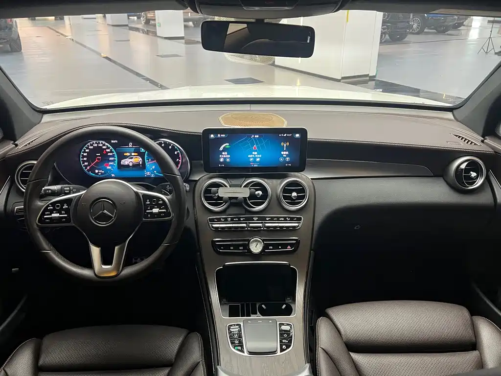 Mercedes-Benz GLC 2021
