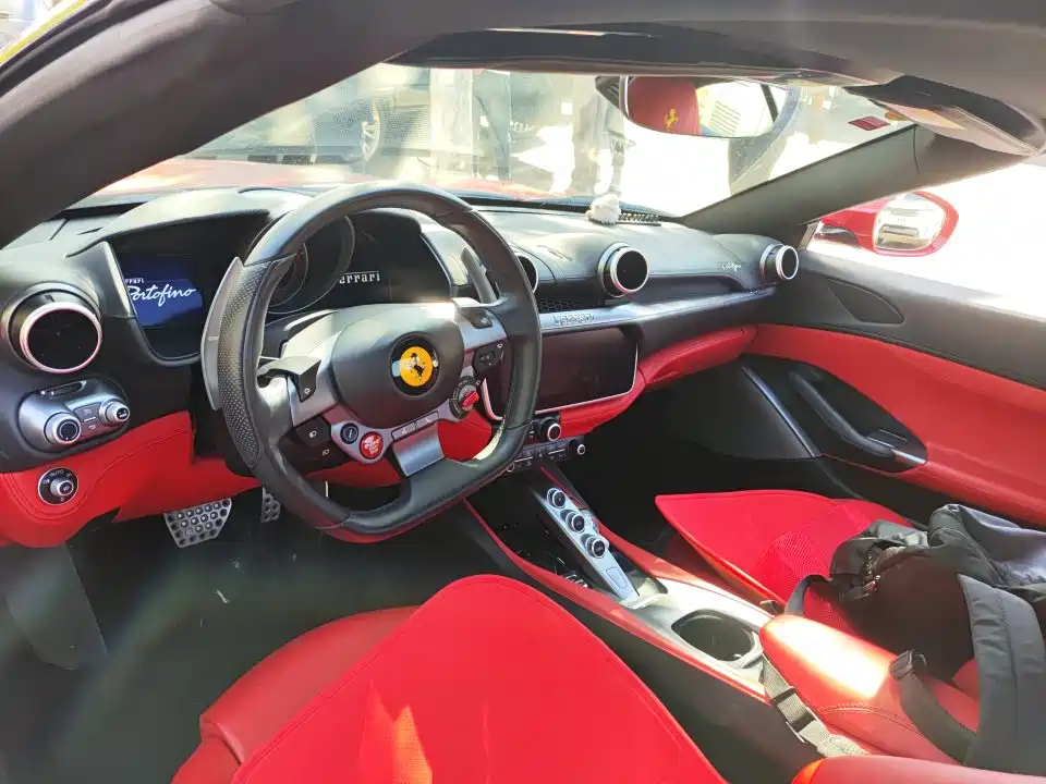 Ferrari Portofino 2019 — фото 10