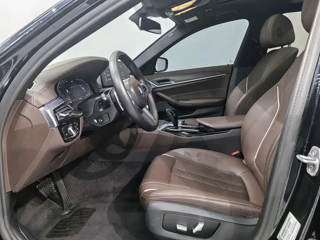 BMW 5 Series 2022