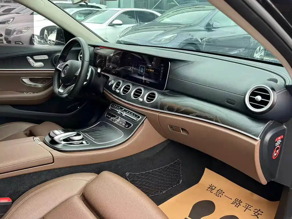 Mercedes-Benz E-Class 2018 — фото 28