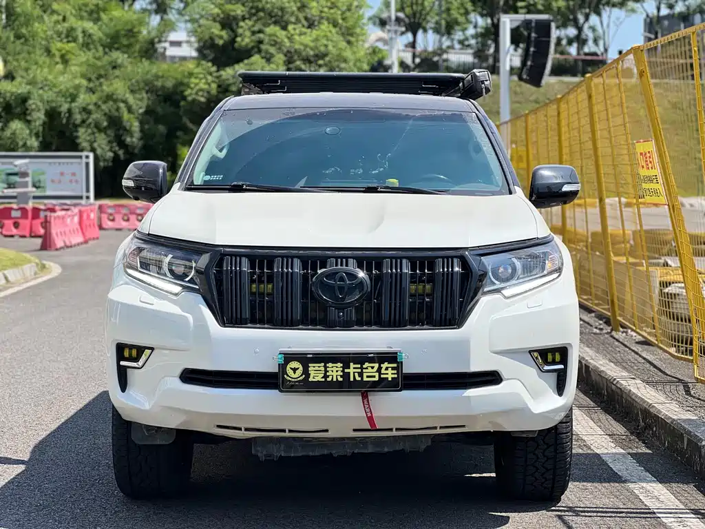 Toyota Prado 2017 — фото 2