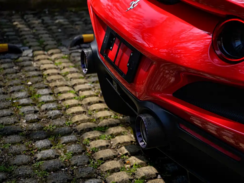 Ferrari F8 2021 — фото 10
