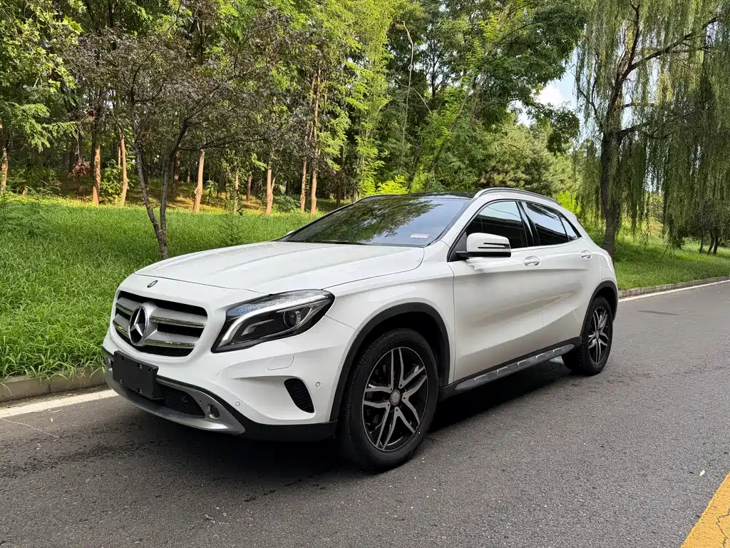 Mercedes-Benz GLA 2015 — фото 1