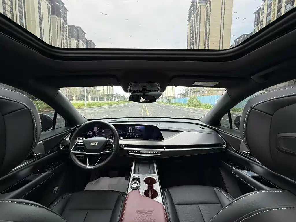 Cadillac XT5 2025