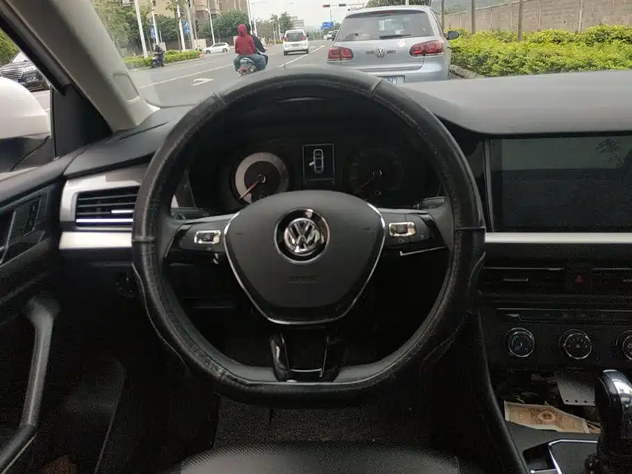 Volkswagen Lavida 2018 — фото 15