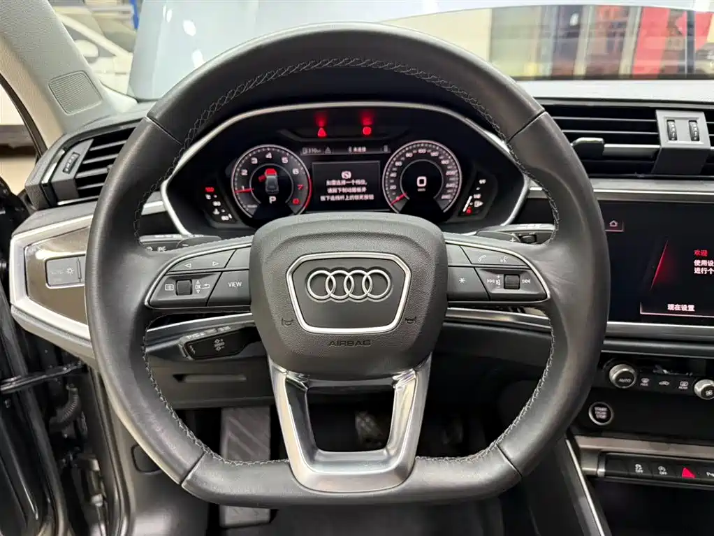 Audi Q3 2023 — фото 11