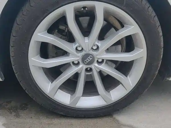 Audi A4L 2019