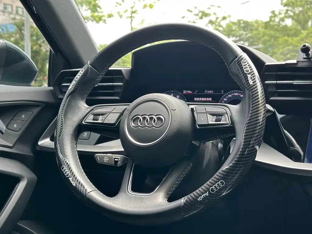 Audi A3 2023 — фото 8