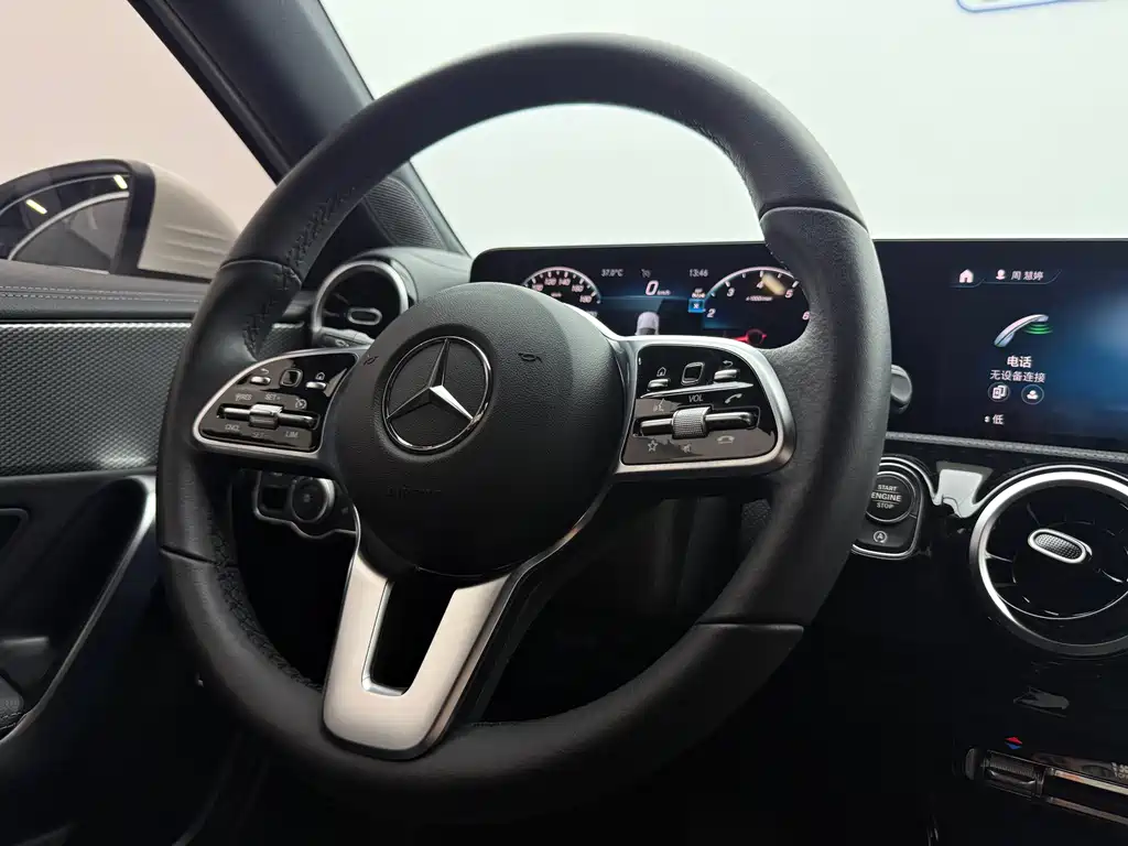 Mercedes-Benz A-Class 2023 — фото 13