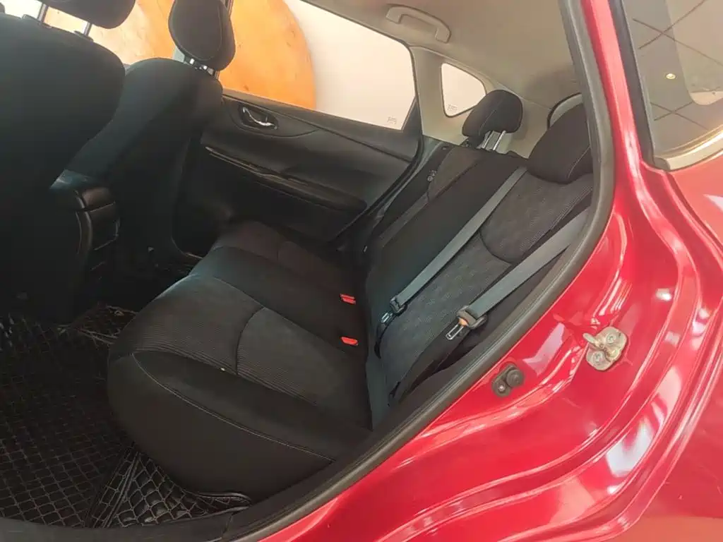Nissan Tiida 2018 — фото 17