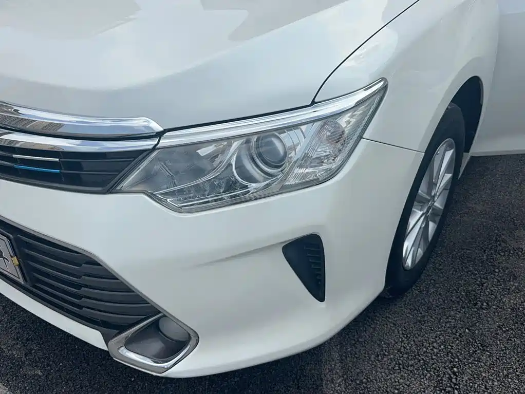 Toyota Camry 2015 — фото 6