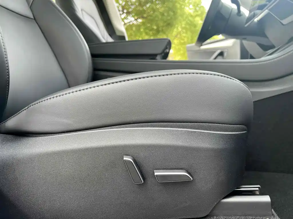 Tesla Model Y 2023 — фото 10
