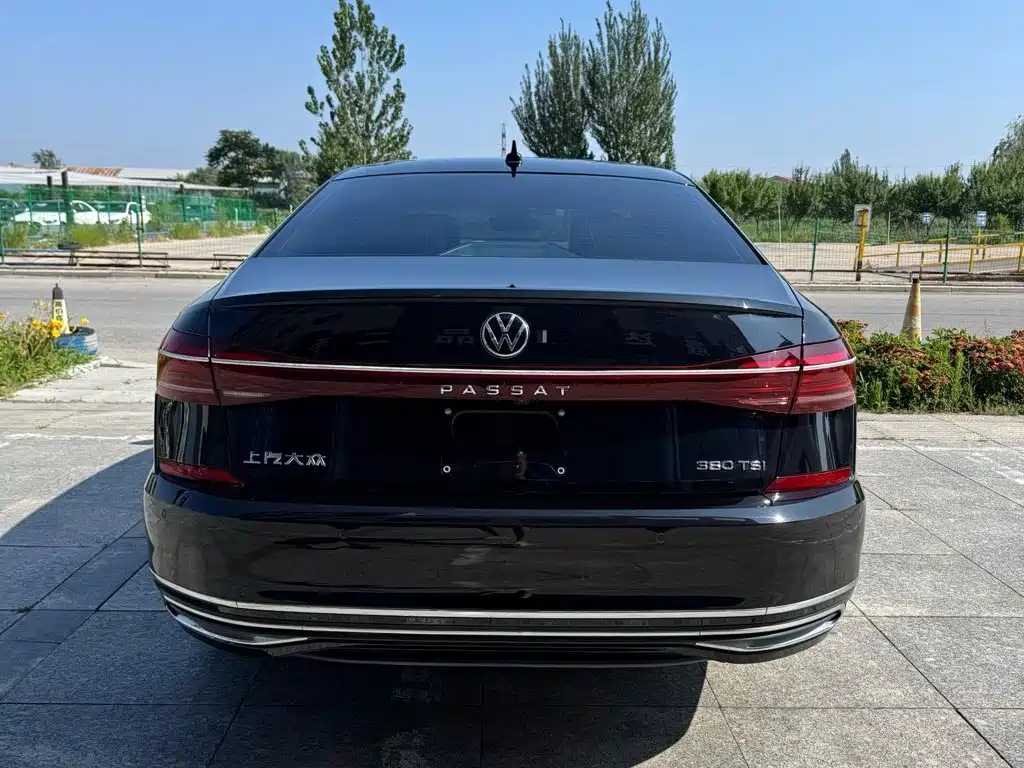 Volkswagen Passat 2023