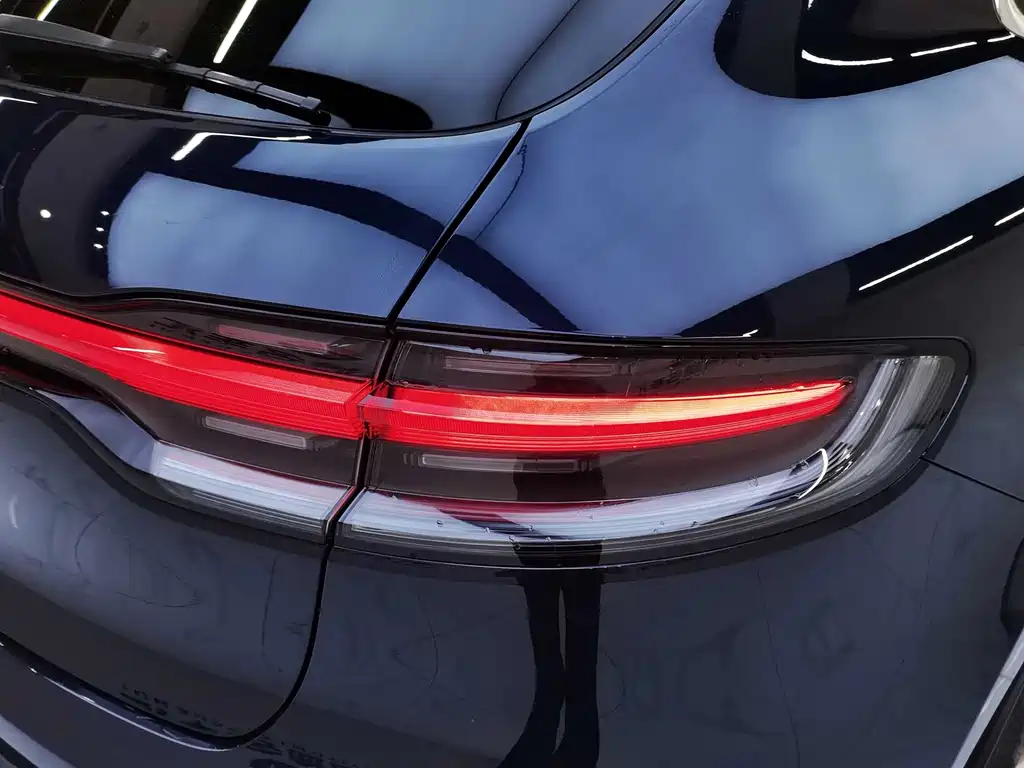 Porsche Macan 2023 — фото 24