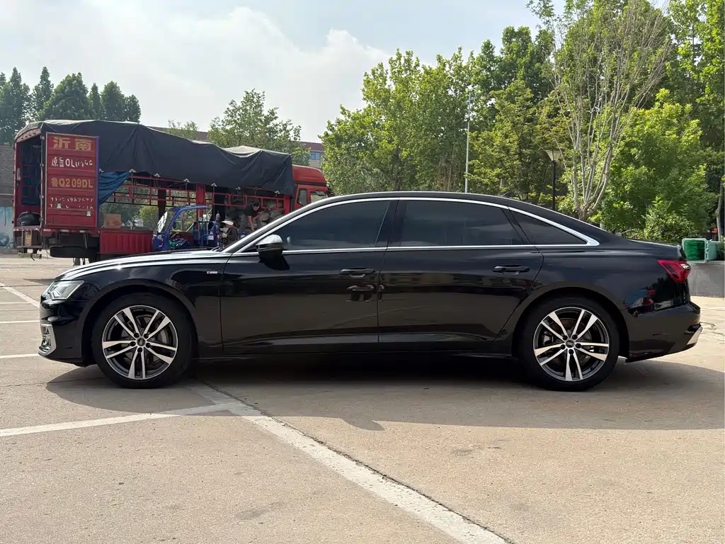 Audi A6L 2022
