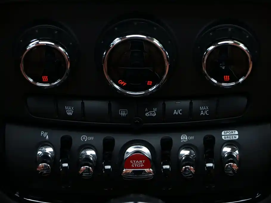 MINI Clubman 2022 — фото 25