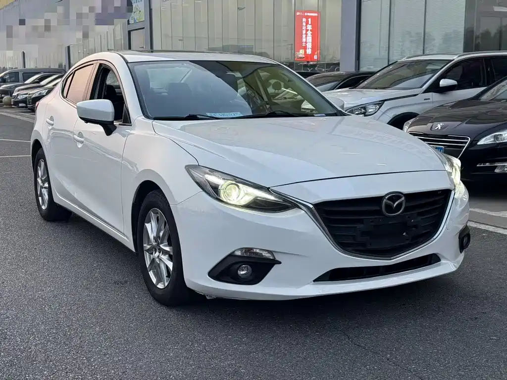 Mazda 3 Axela 2017 — фото 9
