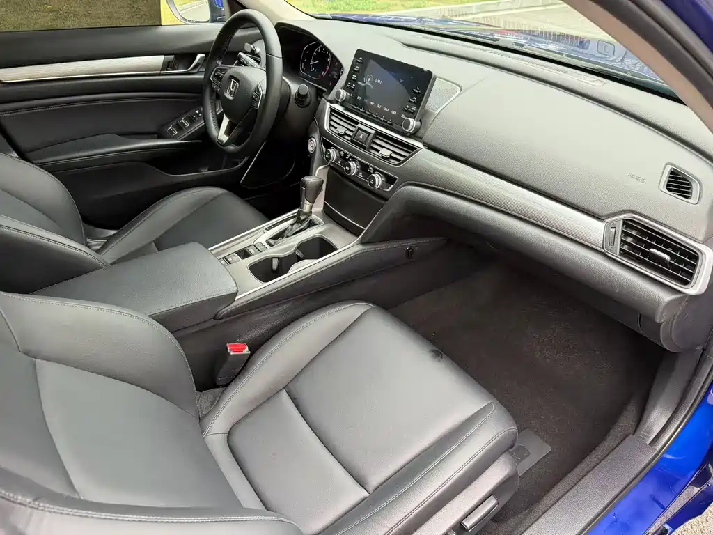 Honda Accord 2019 — фото 11