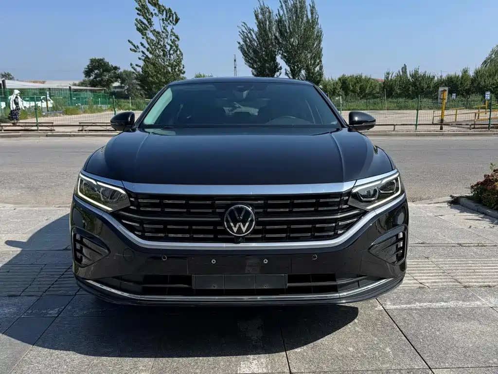 Volkswagen Passat 2023