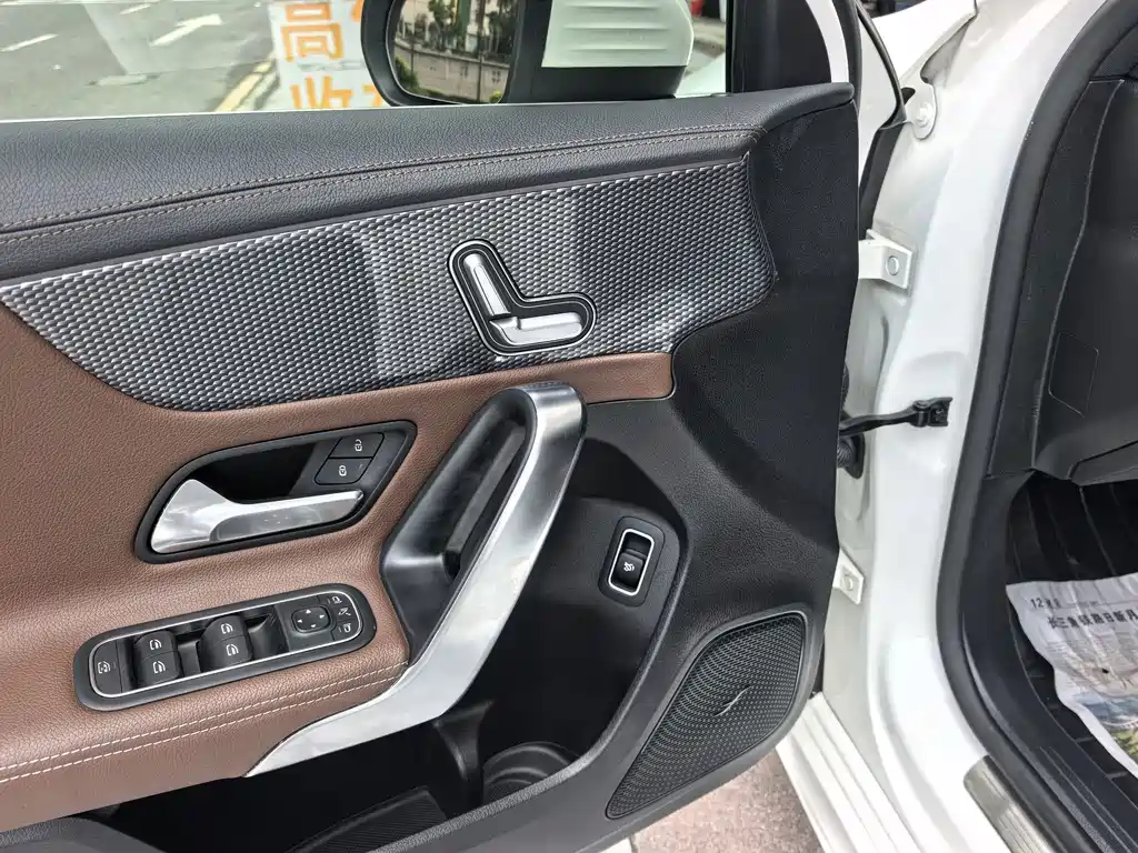 Mercedes-Benz A-Class 2020 — фото 16