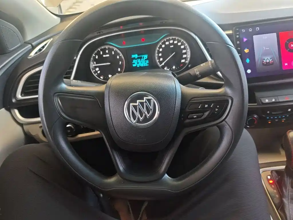 Buick Excelle 2015 — фото 11