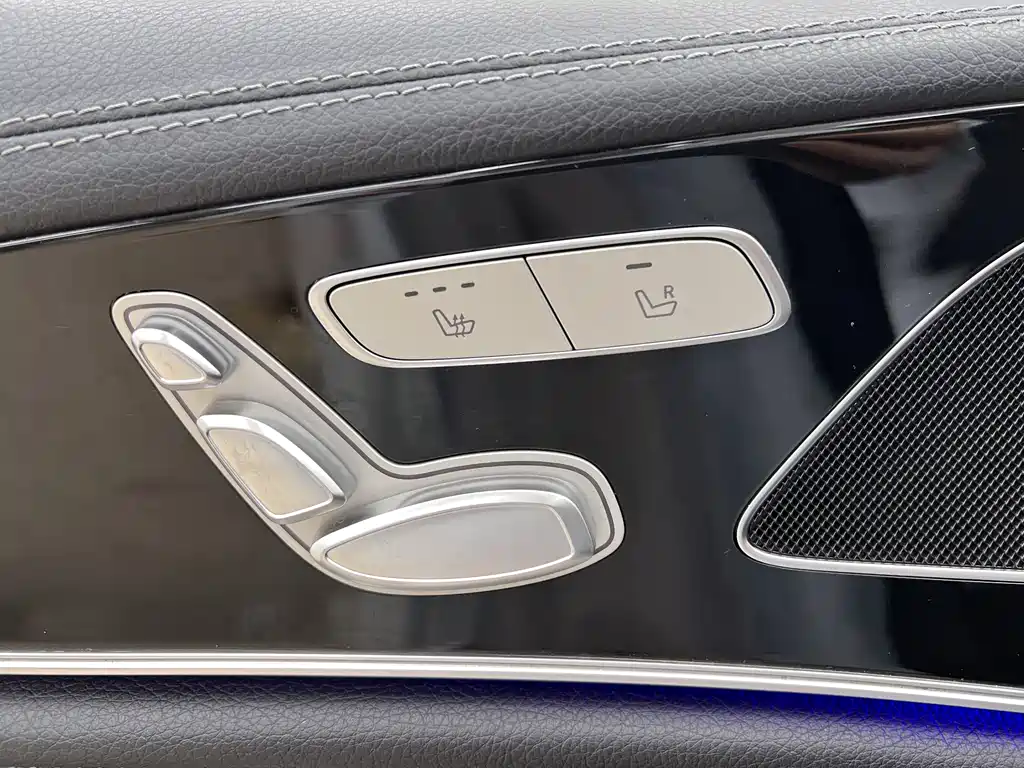 Mercedes-Benz AMG GT 2020 — фото 31