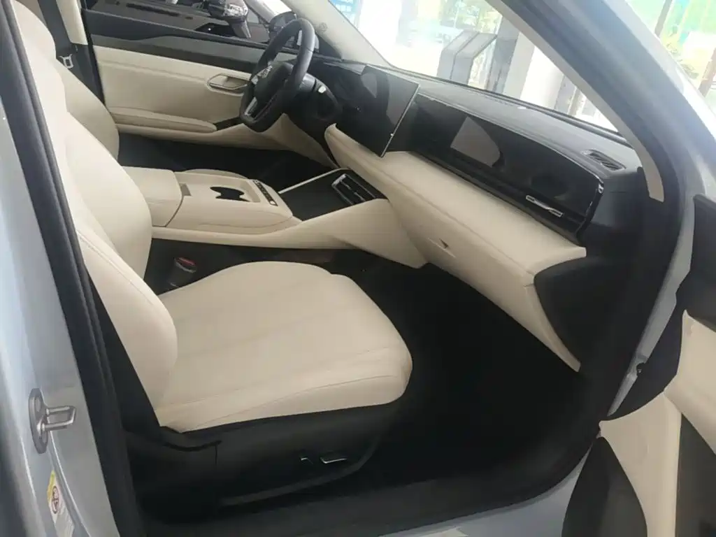 BYD Qin L 2025 — фото 25