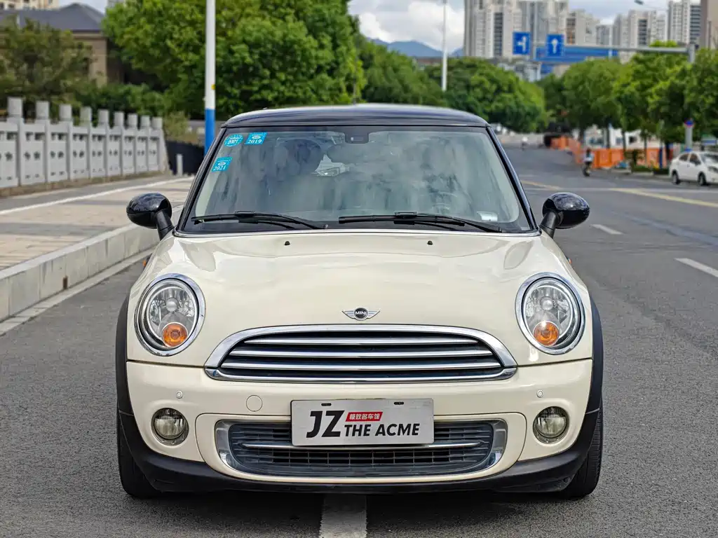 MINI MINI 2012