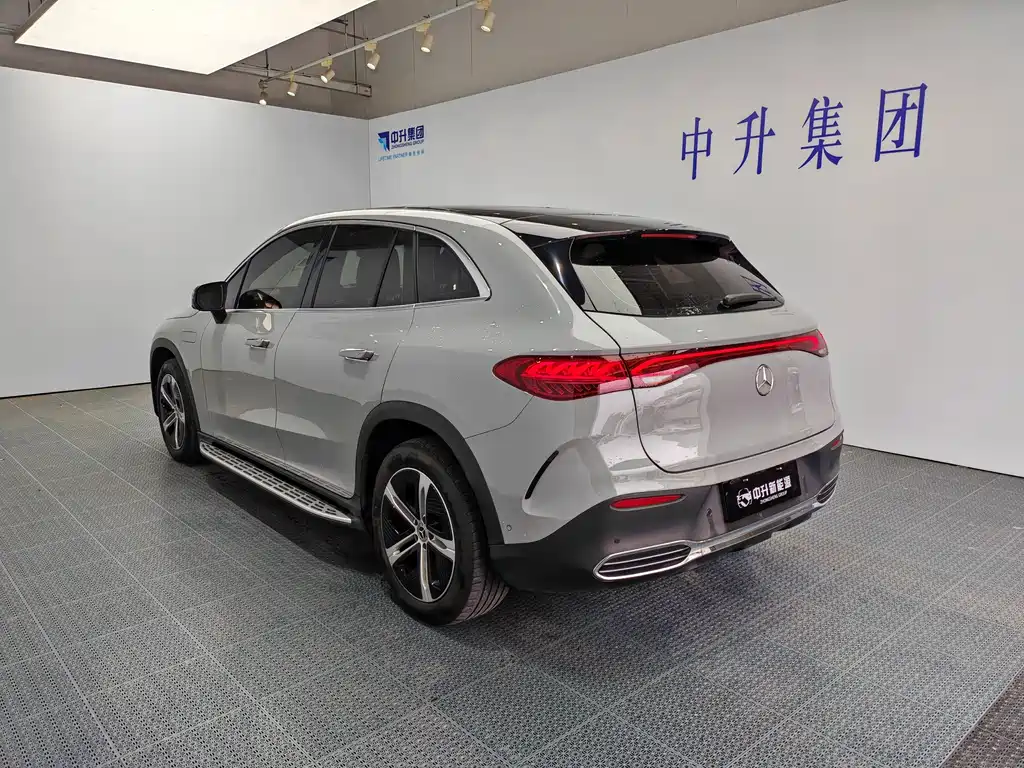 Mercedes-Benz EQE SUV 2024 — фото 4