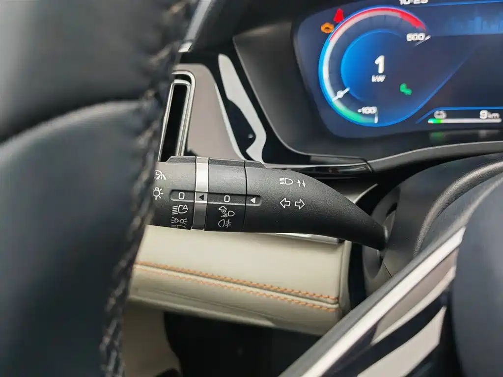 BYD PLUS New Energy 2023 — фото 21