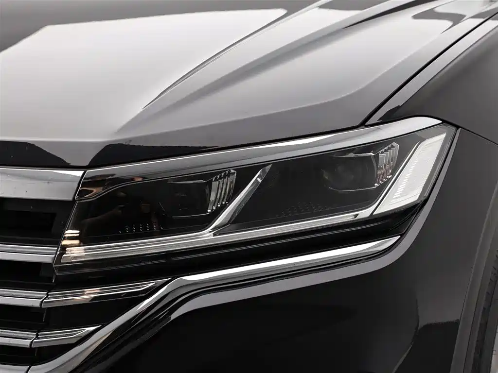 Volkswagen Touareg 2019 — фото 17