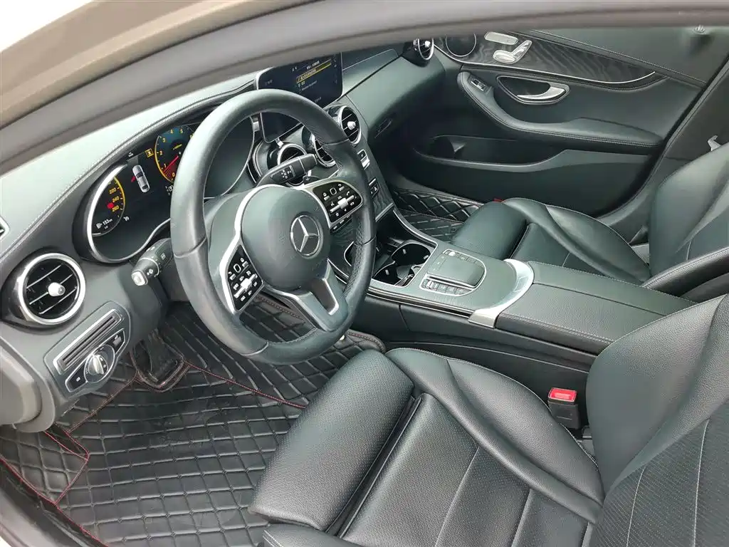 Mercedes-Benz C-Class 2019 — фото 17