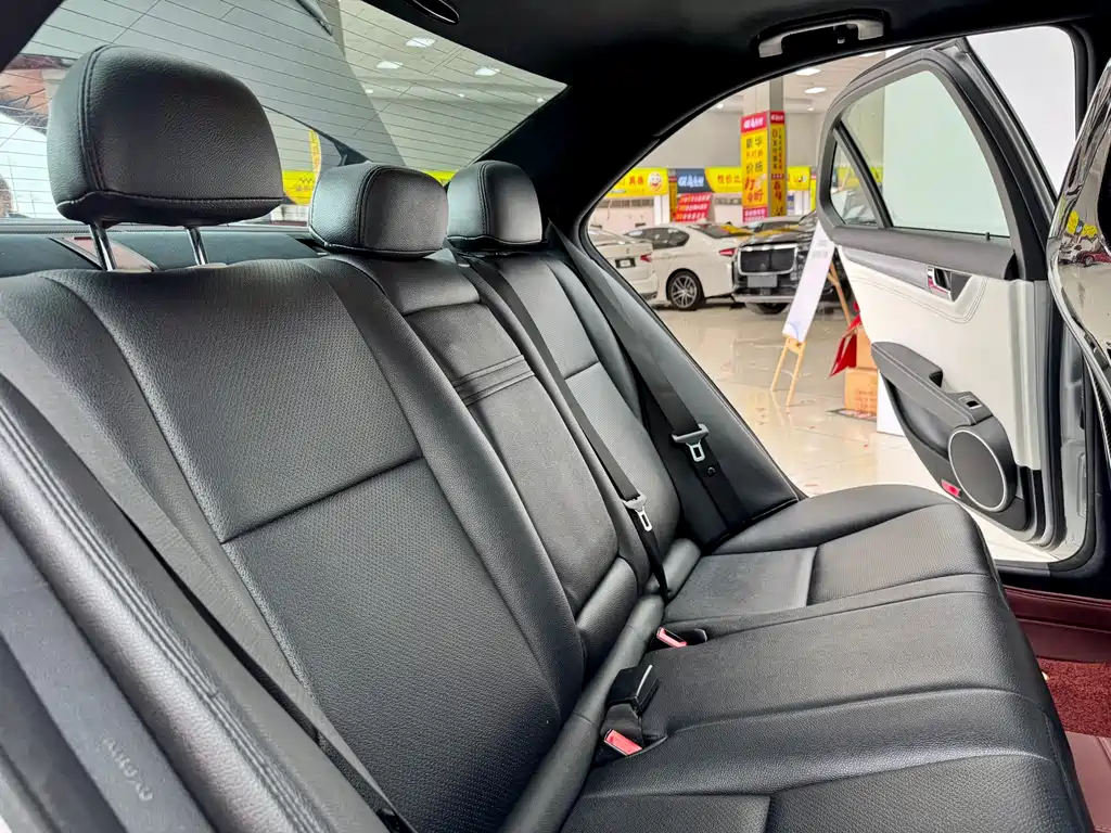 Mercedes-Benz C-Class AMG 2012 — фото 13