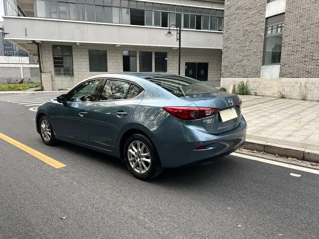 Mazda 3 Angkesela 2016