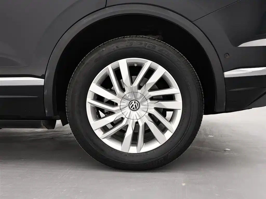 Volkswagen Touareg 2019 — фото 9