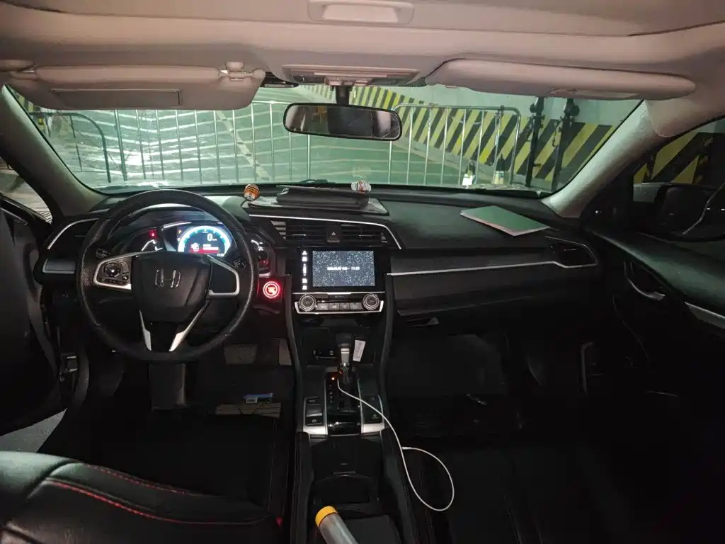 Honda Civic 2016 — фото 13