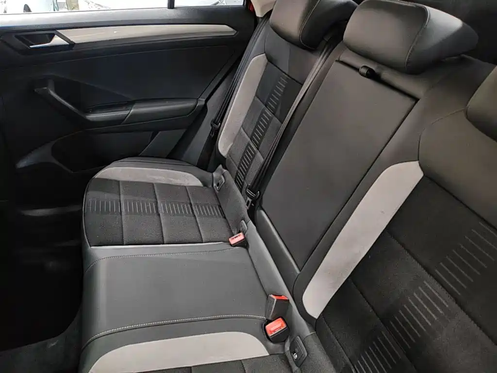 Volkswagen T-Roc 2020 — фото 17