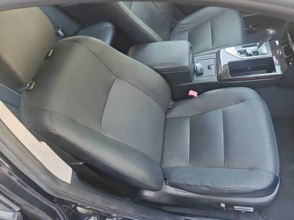 Toyota Camry 2015 — фото 20