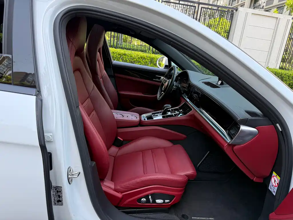 Porsche Panamera 2018 — фото 18