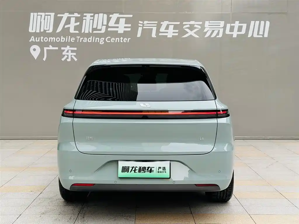 Li Auto Li L6 2025