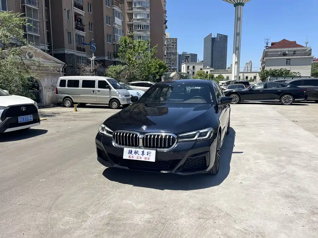 BMW 5 Series 2021 — фото 1