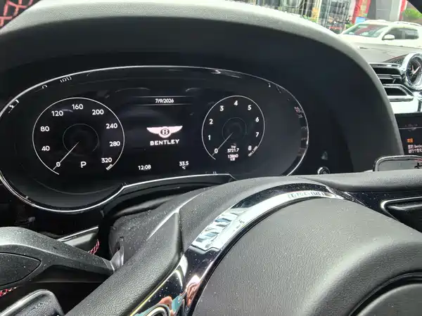Bentley Bentayga 2023