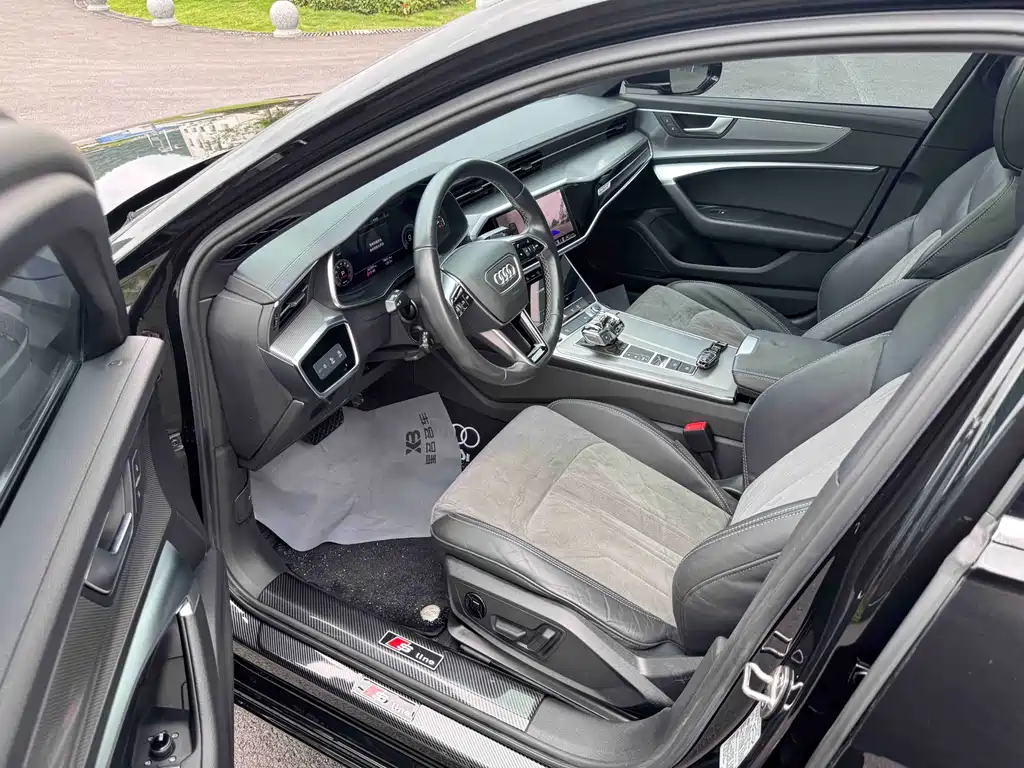 Audi A6L 2022
