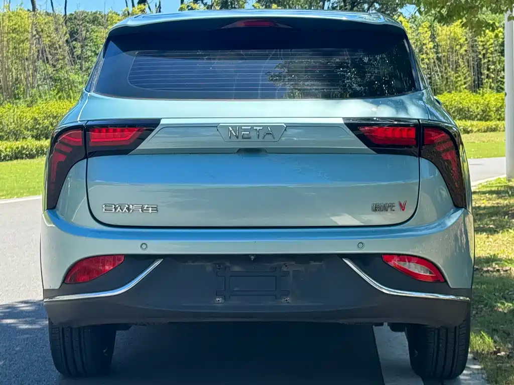 Neta V 2023