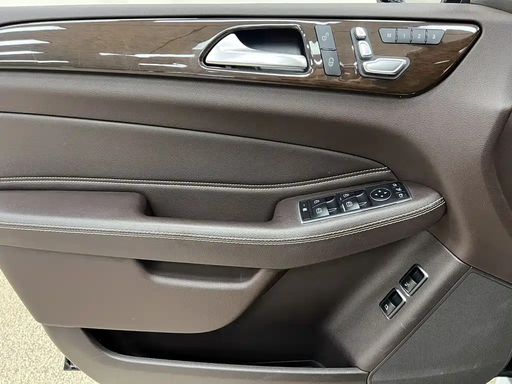 Mercedes-Benz GLS 2019 — фото 23