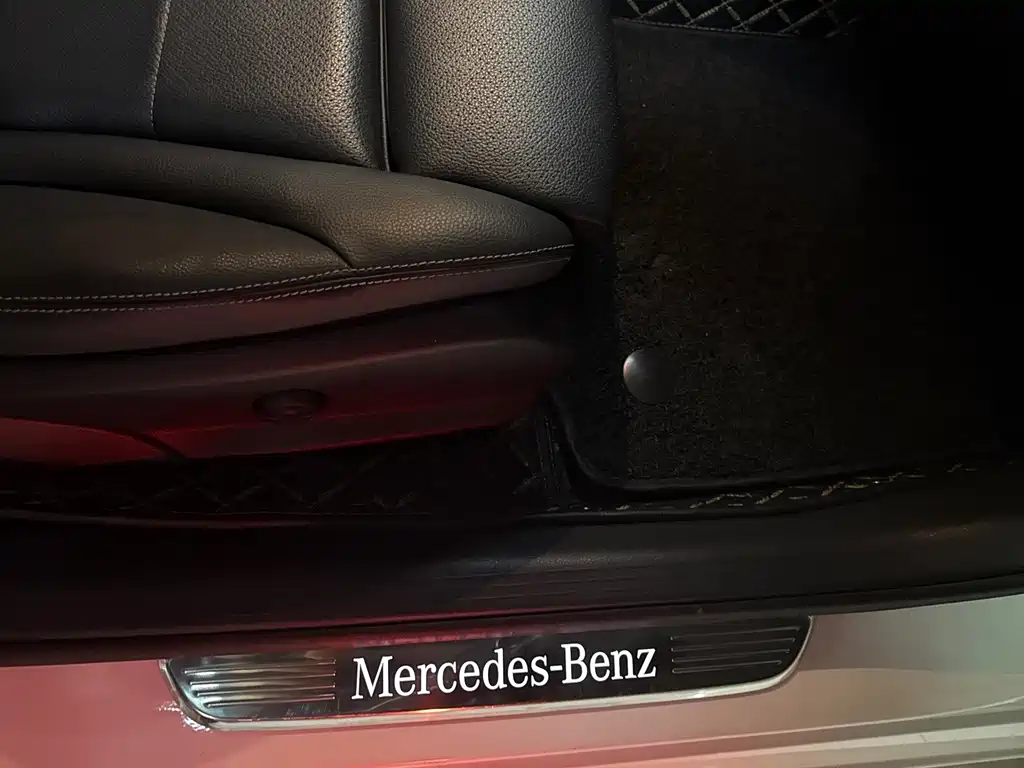 Mercedes-Benz C-Class 2021