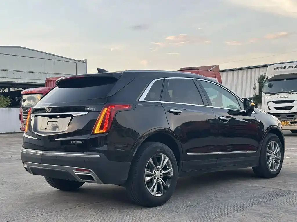 Cadillac XT5 2021 — фото 9
