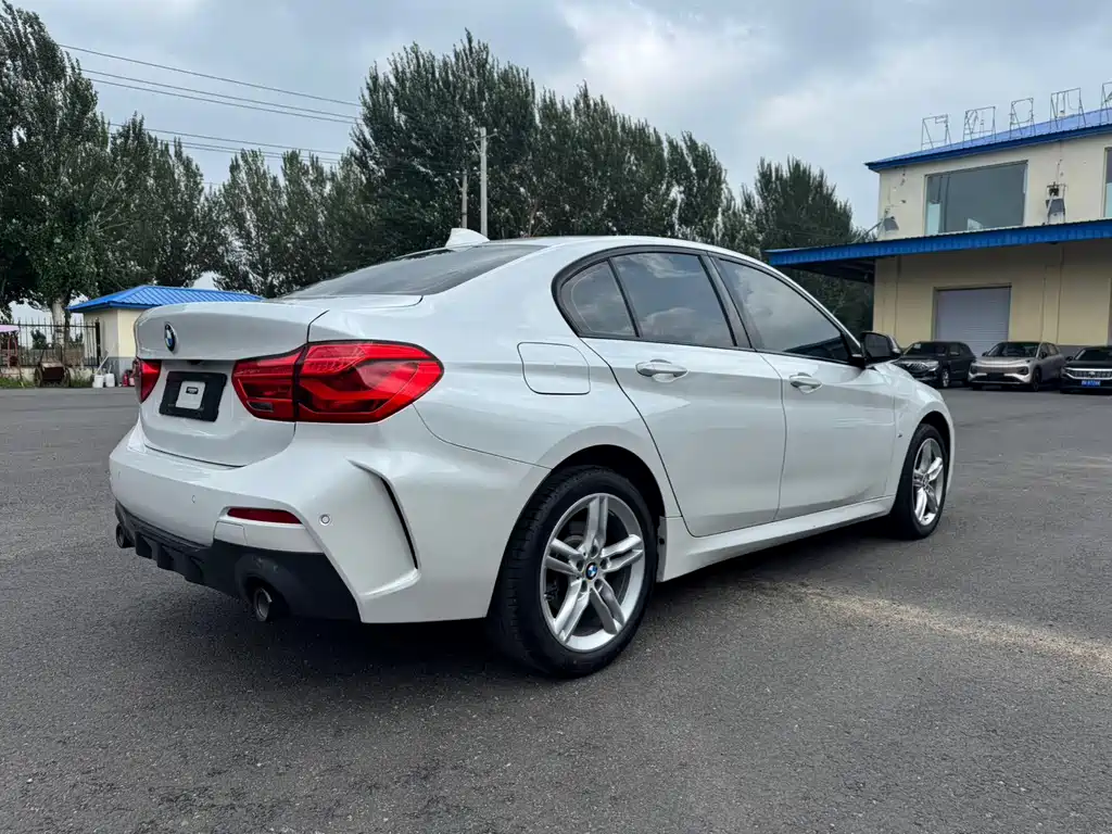 BMW 1 Series 2022